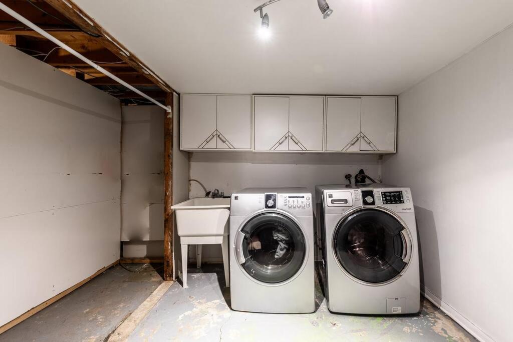 Appartement Spacious 4Br House Close To Dt à Brossard Extérieur photo