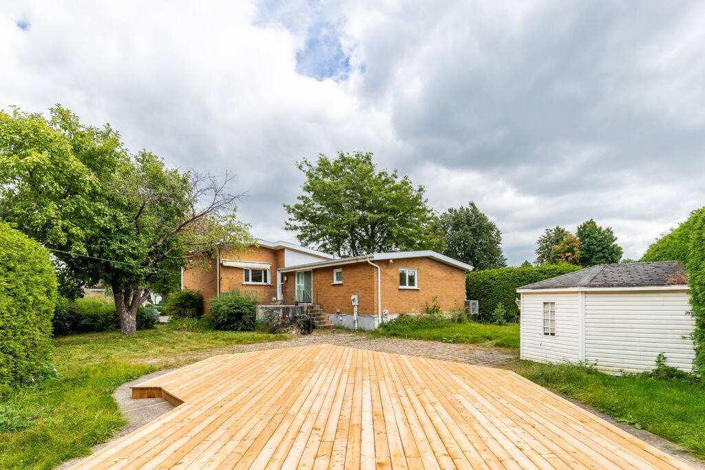 Appartement Spacious 4Br House Close To Dt à Brossard Extérieur photo