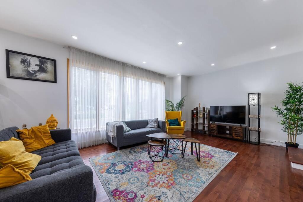 Appartement Spacious 4Br House Close To Dt à Brossard Extérieur photo